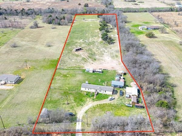 706 County Road 2260 , Corsicana, TX 75109