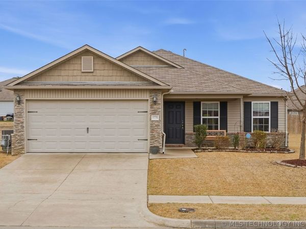5770 E 146th Place S, Bixby, OK 74008