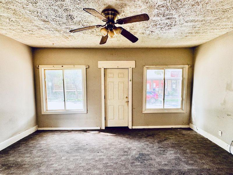211 E Central Avenue, Delaware, OH 43015 Photo 5