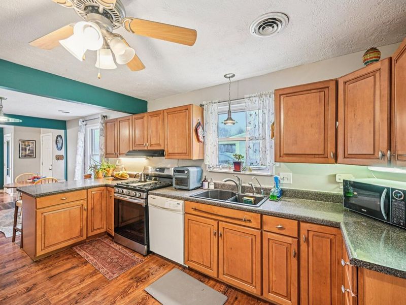 6136 Mink Street SW, Pataskala, OH 43062 Photo 10