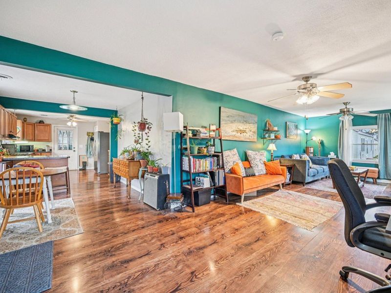 6136 Mink Street SW, Pataskala, OH 43062 Photo 2