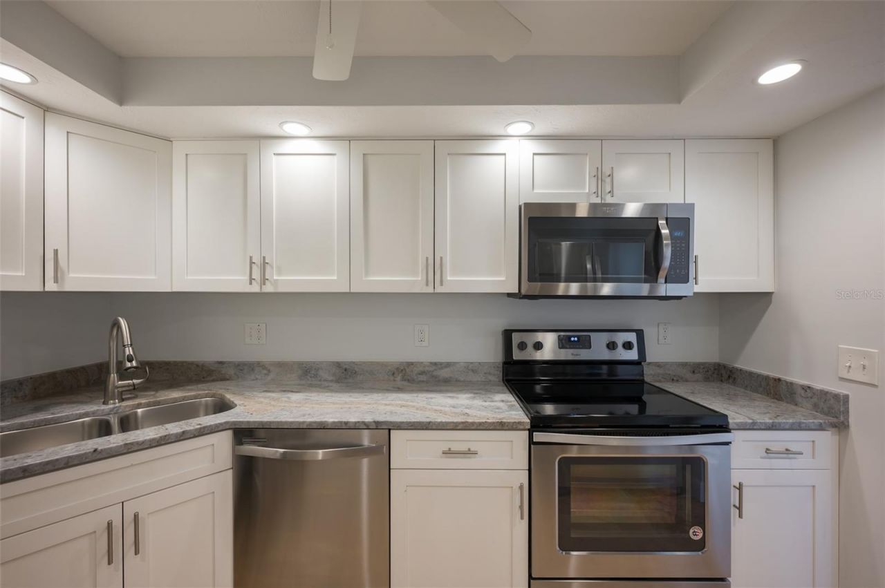 101 S Gulfstream Avenue, Unit 7D, Sarasota, FL 34236 Photo