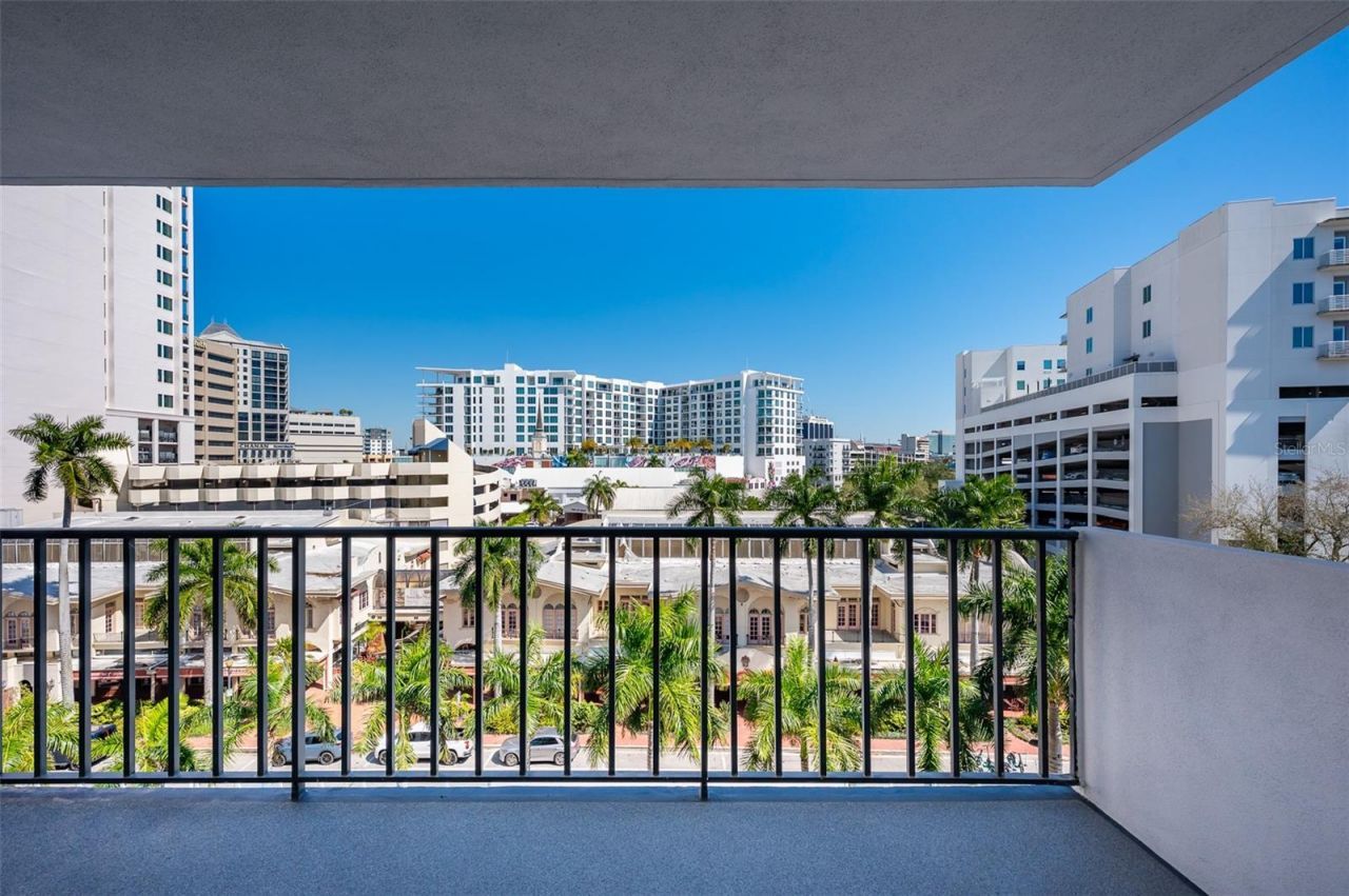101 S Gulfstream Avenue, Unit 7D, Sarasota, FL 34236 Photo