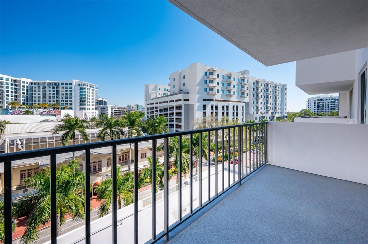 101 S Gulfstream Avenue, Unit 7D, Sarasota, FL 34236 Photo
