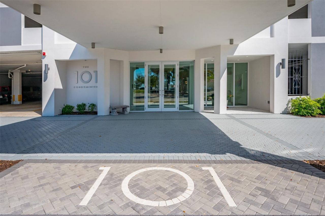 101 S Gulfstream Avenue, Unit 7D, Sarasota, FL 34236 Photo