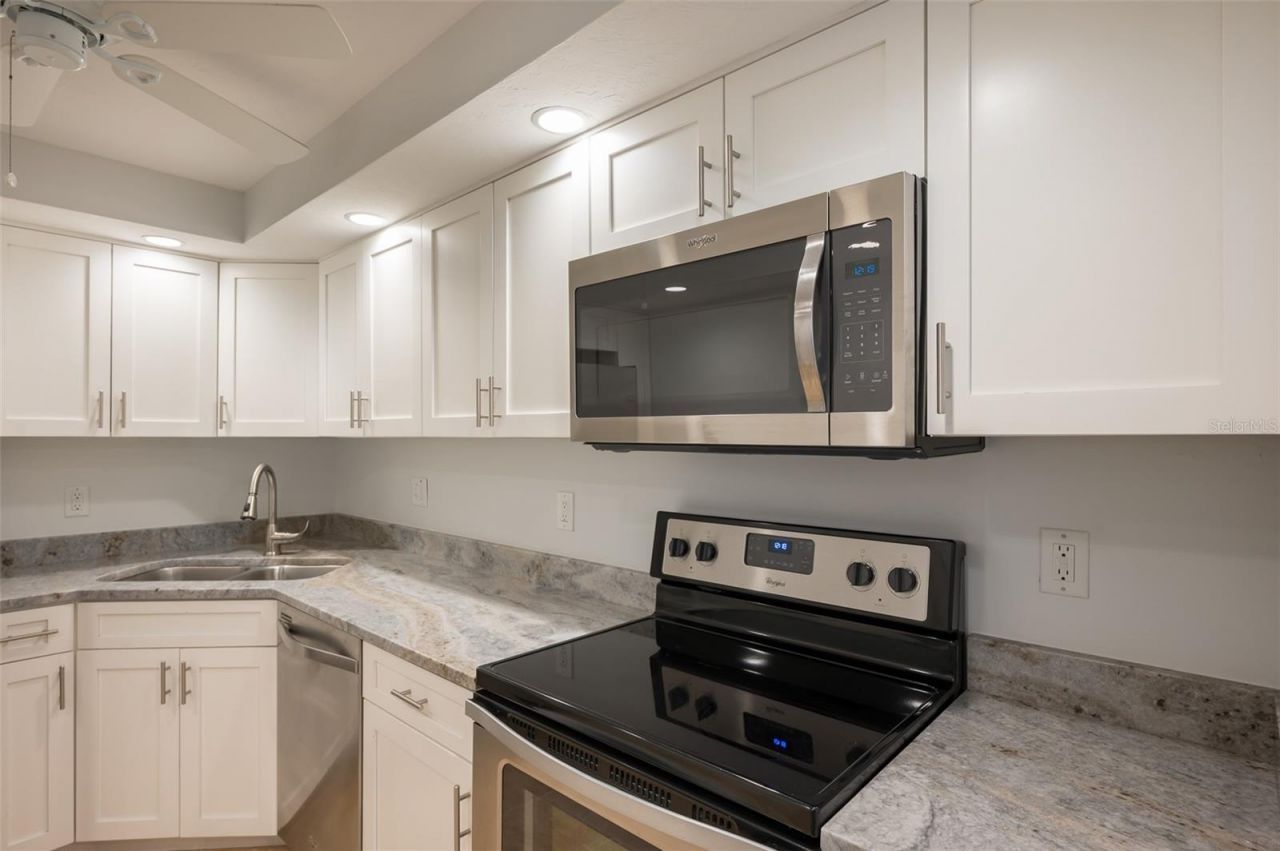 101 S Gulfstream Avenue, Unit 7D, Sarasota, FL 34236 Photo