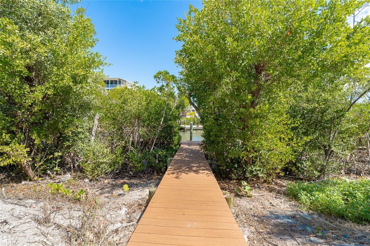 230 N Gulf Boulevard, Placida, FL 33946 Photo