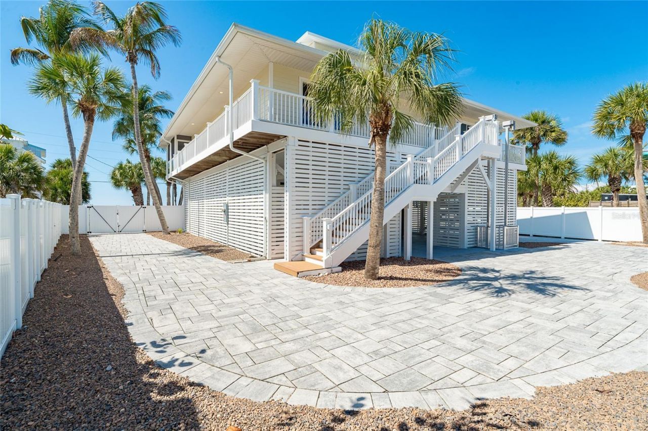 230 N Gulf Boulevard, Placida, FL 33946 Photo