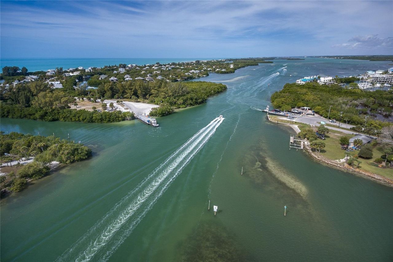 230 N Gulf Boulevard, Placida, FL 33946 Photo