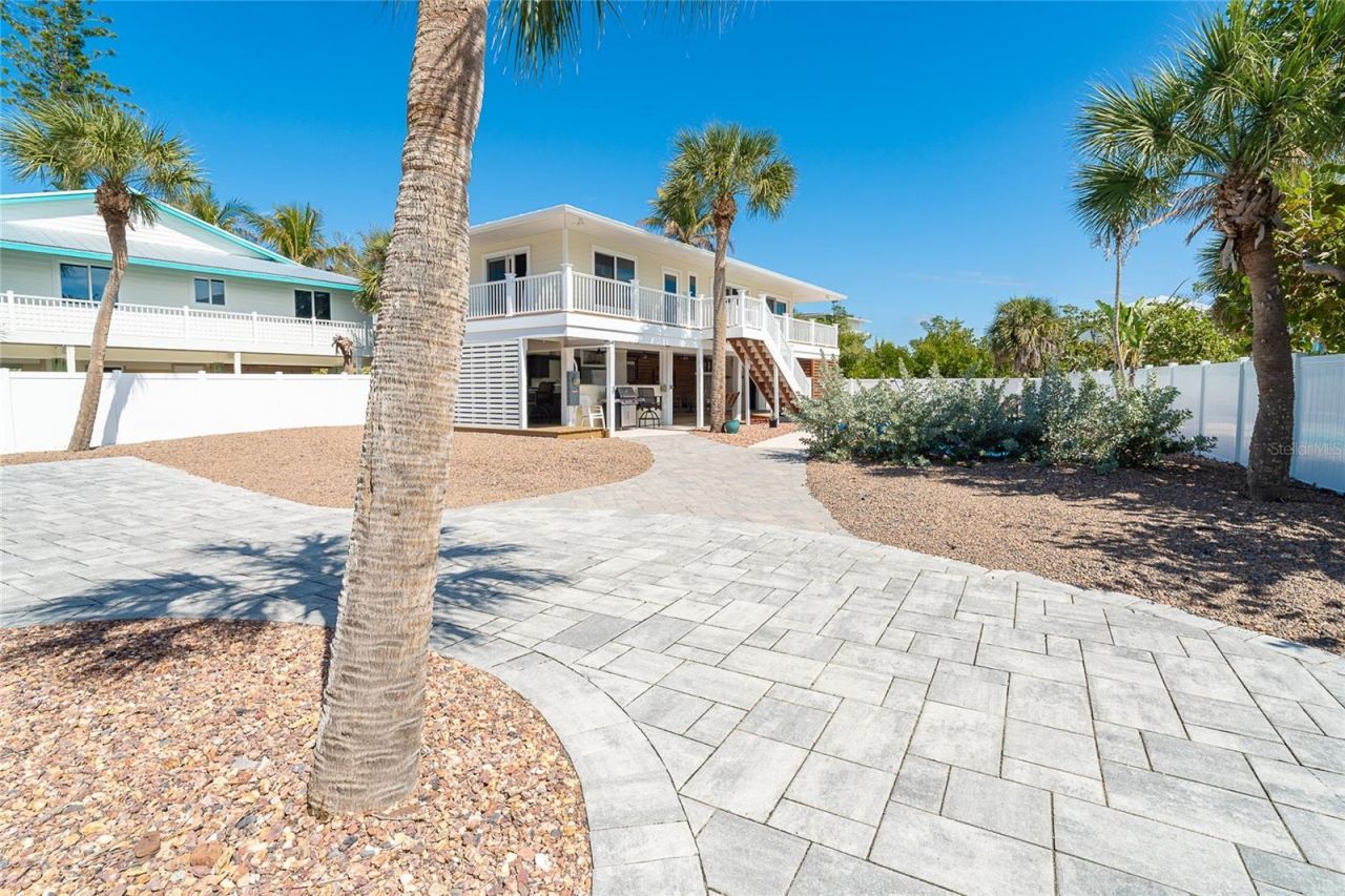 230 N Gulf Boulevard, Placida, FL 33946 Photo