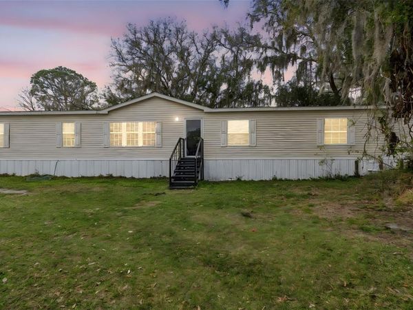 27435 HOLIDAY DRIVE , DADE CITY, FL 33525