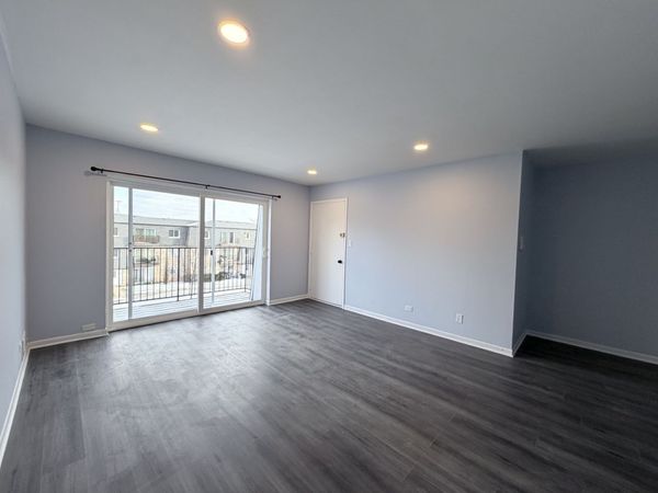 9460 Bay Colony Drive , Unit 3N, Des Plaines, IL 60016