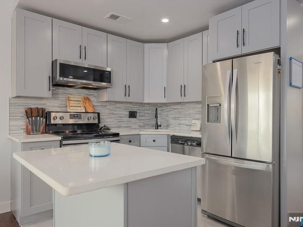 156 Liberty Street 16, Unit 16, LITTLE FERRY, NJ 07643