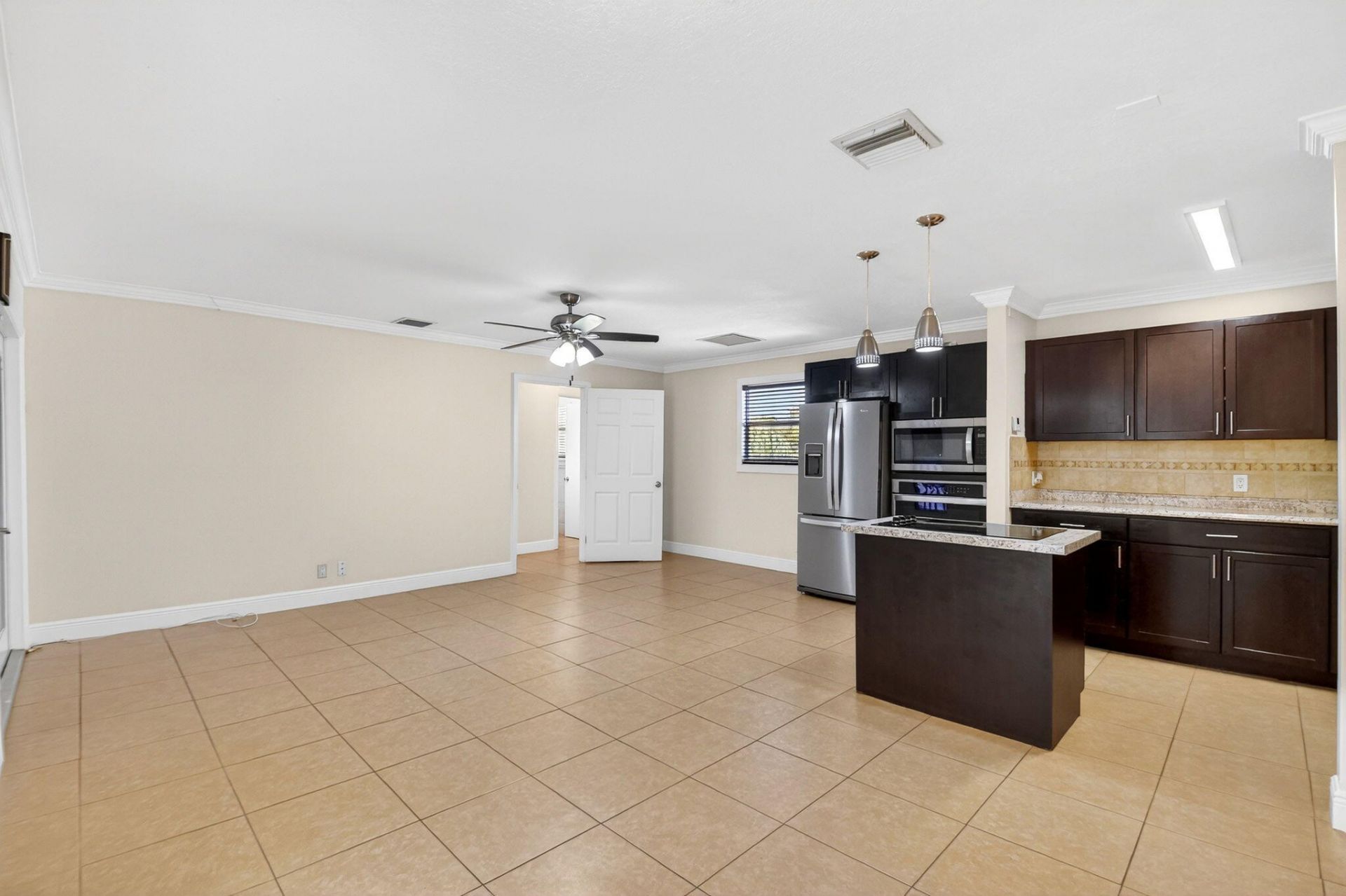 18 Crossings Circle, Unit F, Boynton Beach, FL 33435 Photo