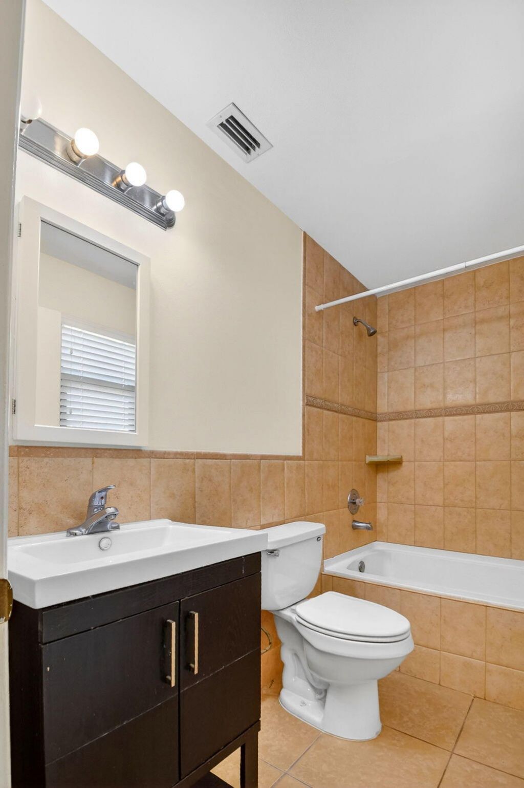 18 Crossings Circle, Unit F, Boynton Beach, FL 33435 Photo