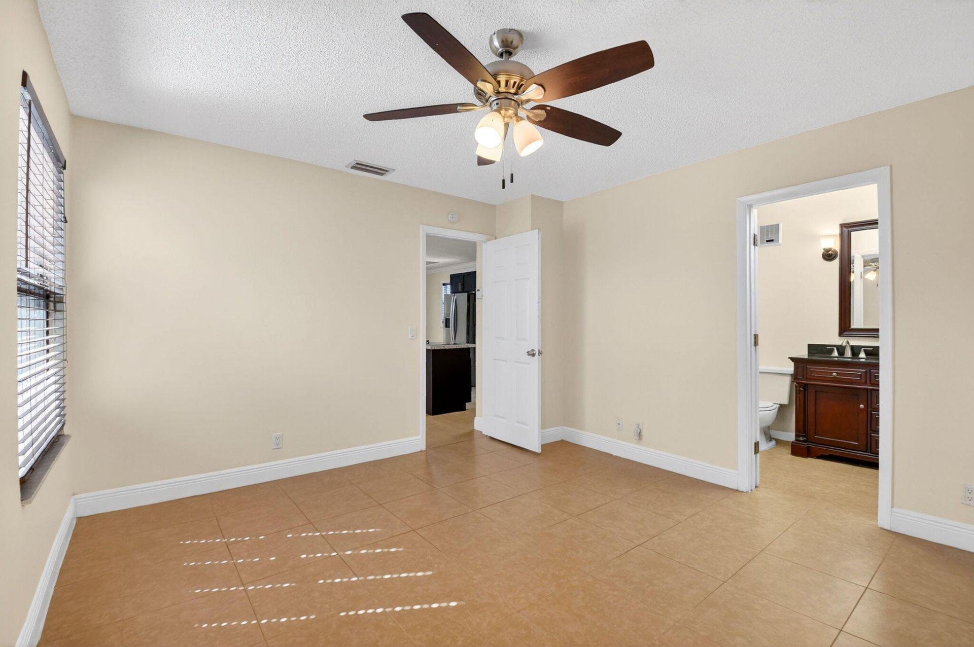 18 Crossings Circle, Unit F, Boynton Beach, FL 33435 Photo
