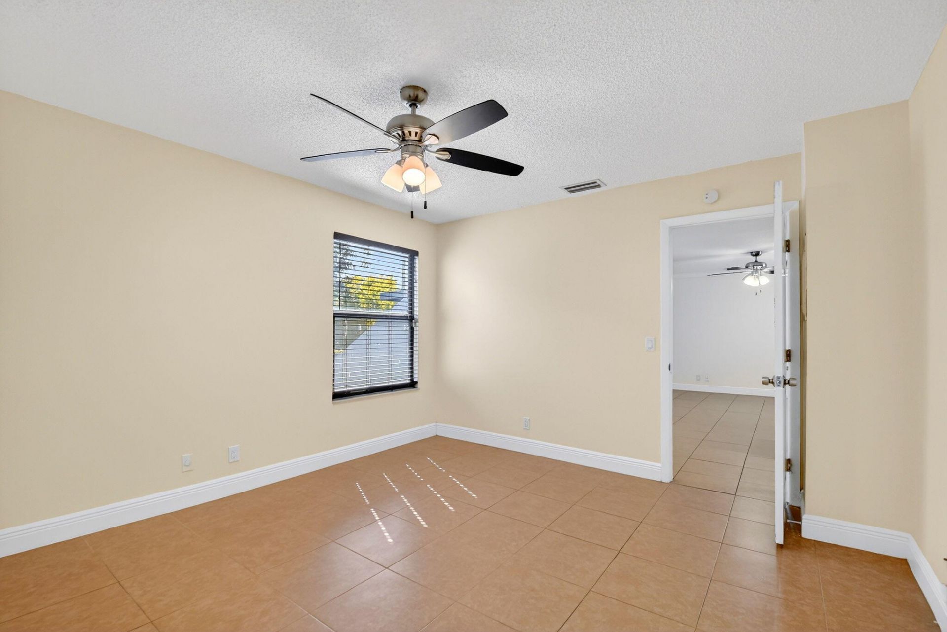 18 Crossings Circle, Unit F, Boynton Beach, FL 33435 Photo