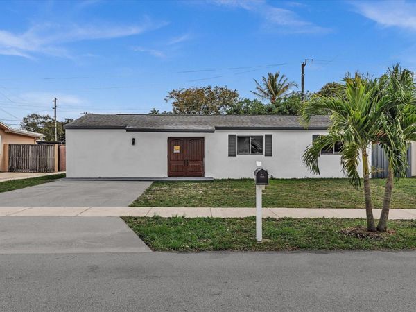 2340 SW 42nd Ter, Fort Lauderdale, FL 33317
