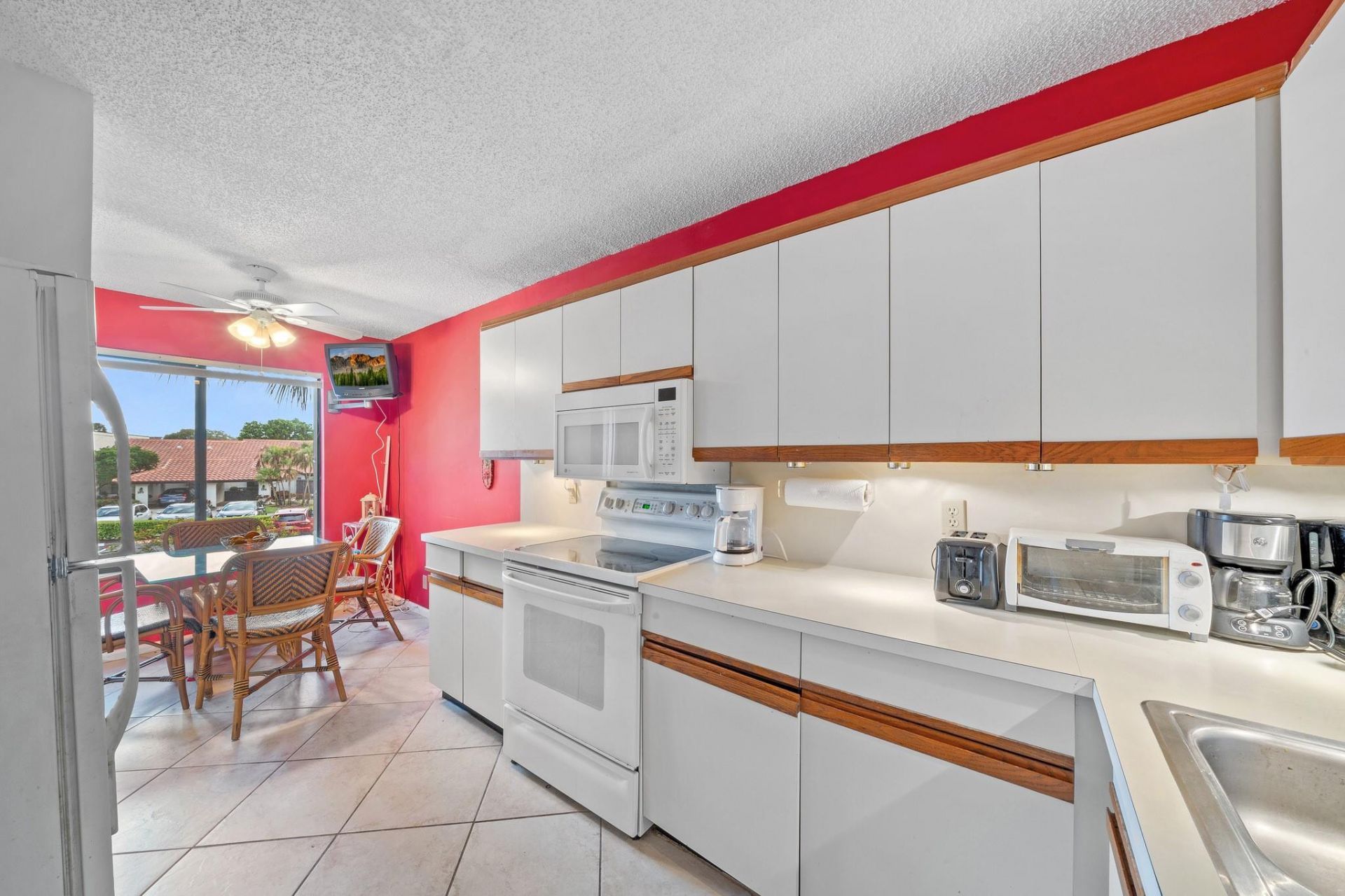 5306 Cedar Lake Drive, Unit 203, Boynton Beach, FL 33437 Photo