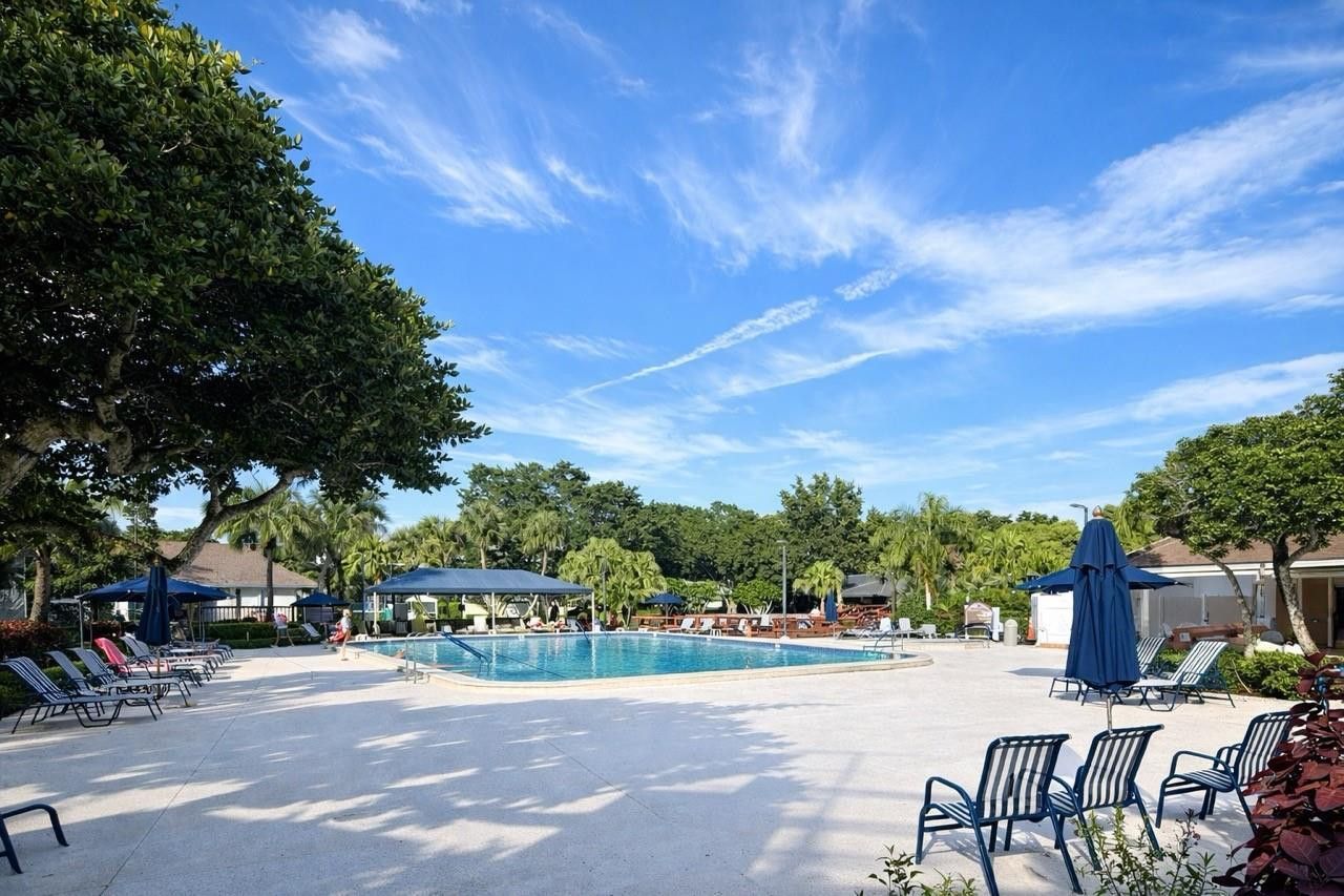 5306 Cedar Lake Drive, Unit 203, Boynton Beach, FL 33437 Photo