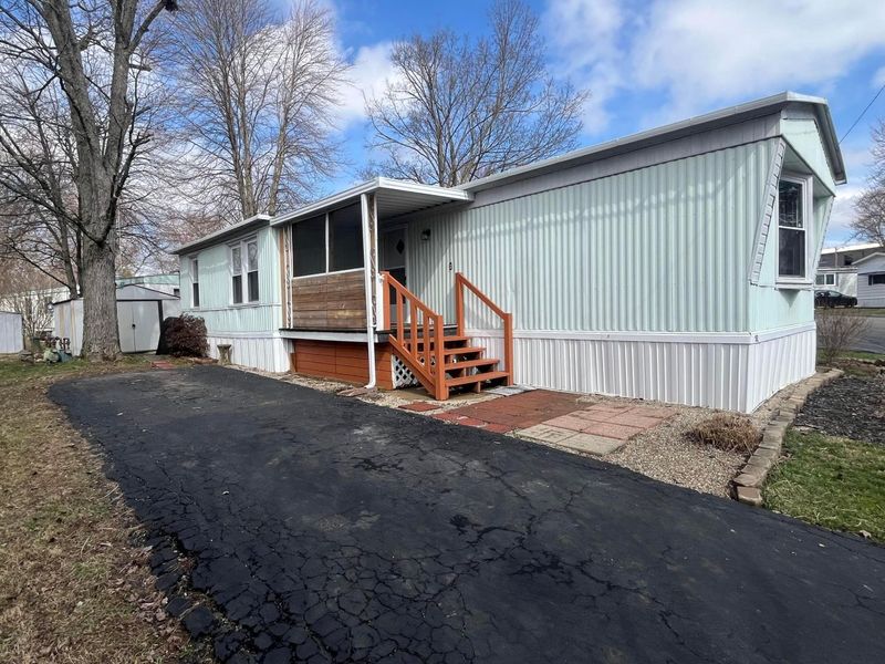 52 Estates Lane, Reynoldsburg, OH 43068 Photo 3