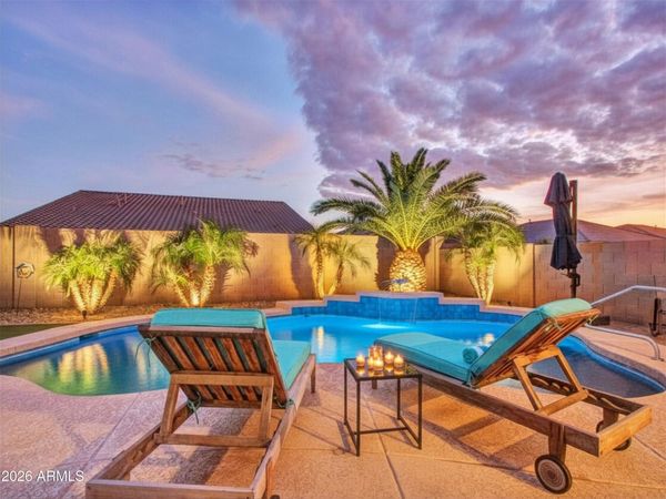 16385 W SOFT WIND Drive, Surprise, AZ 85387