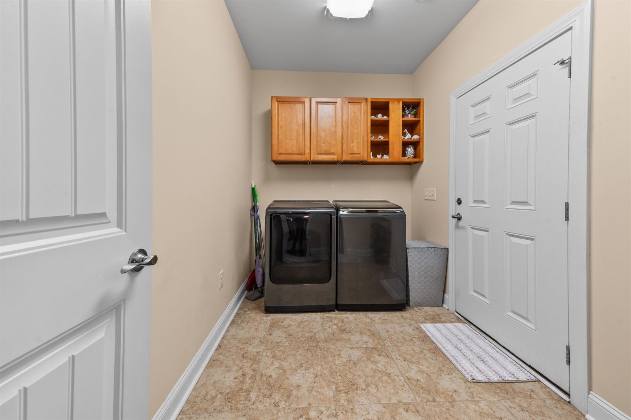 668 Barona Dr. Photo 23