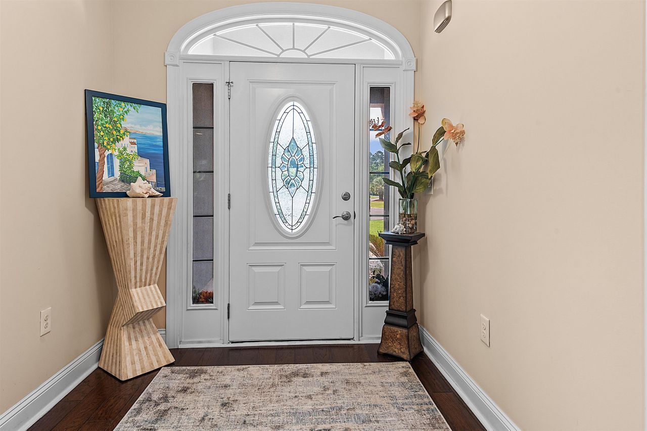 668 Barona Dr. Photo 6