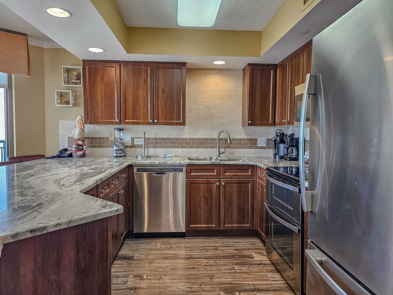 8560 Queensway Blvd.  Photo 12