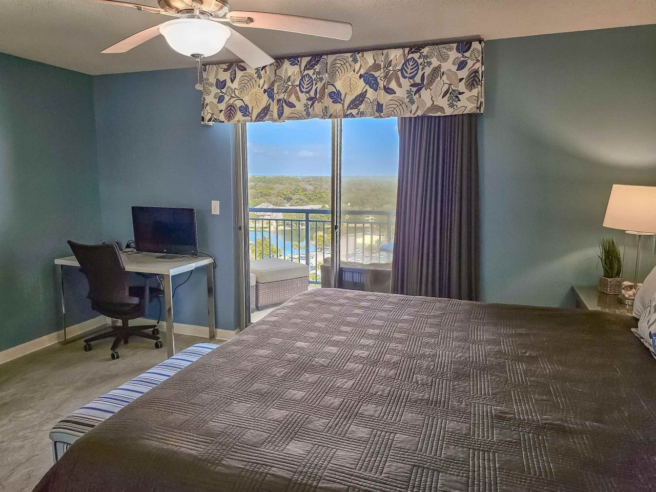 8560 Queensway Blvd.  Photo 22