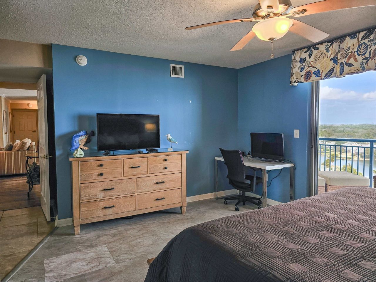 8560 Queensway Blvd.  Photo 23