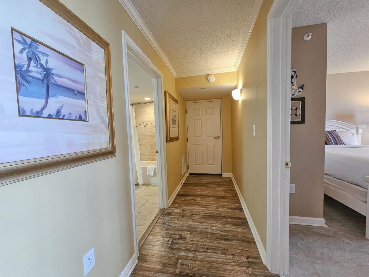 8560 Queensway Blvd.  Photo 28