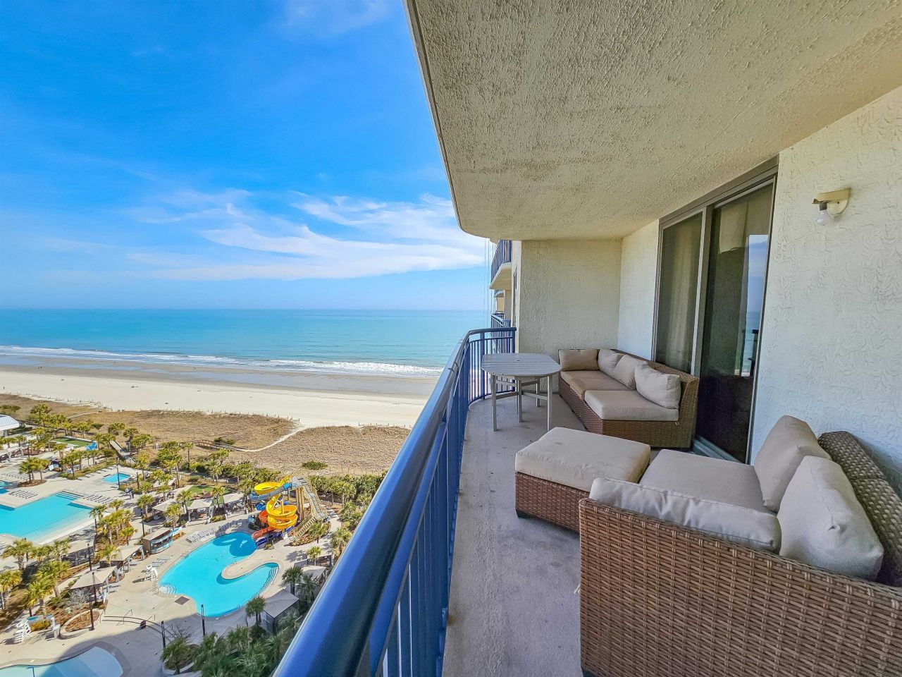 8560 Queensway Blvd.  Photo 4