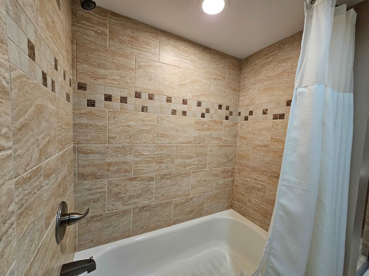 8560 Queensway Blvd.  Photo 43