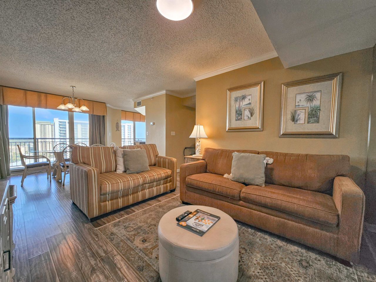 8560 Queensway Blvd.  Photo 7