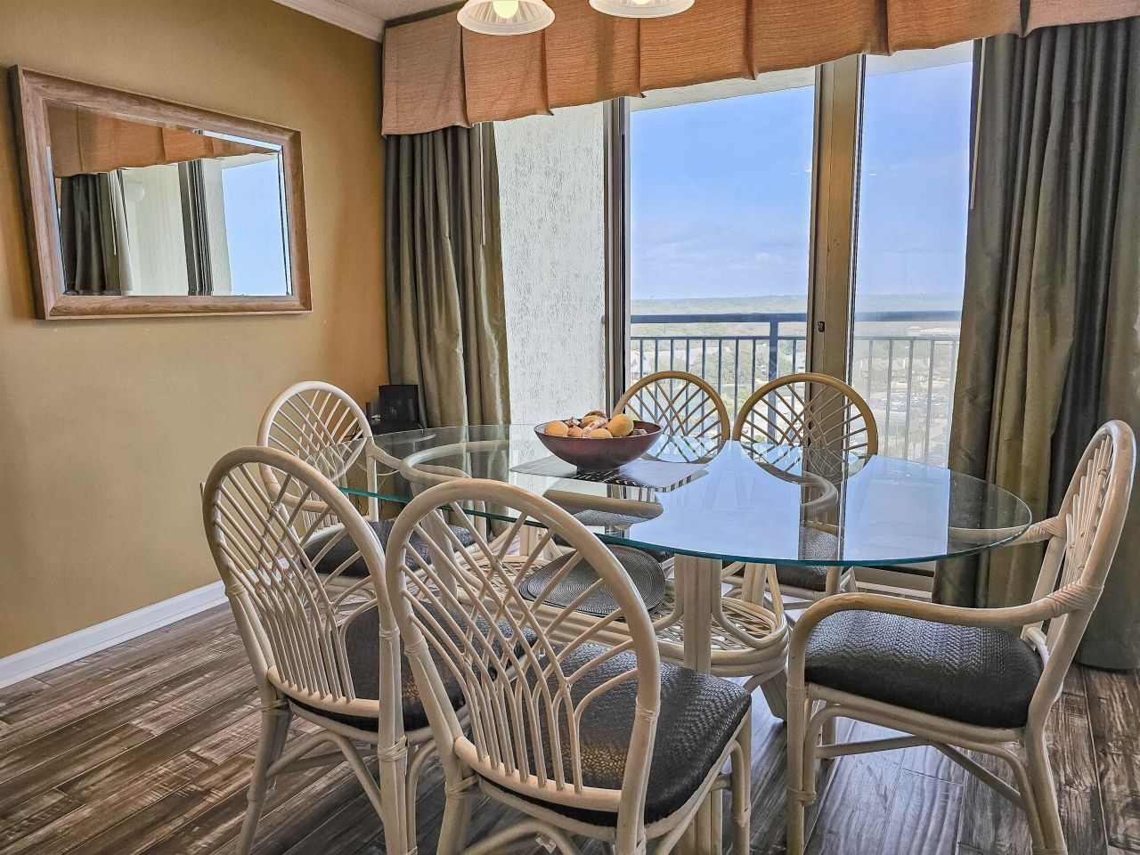 8560 Queensway Blvd.  Photo 9