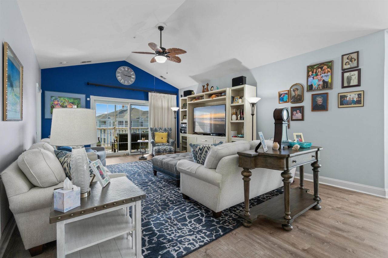 4851 Luster Leaf Circle Photo 10