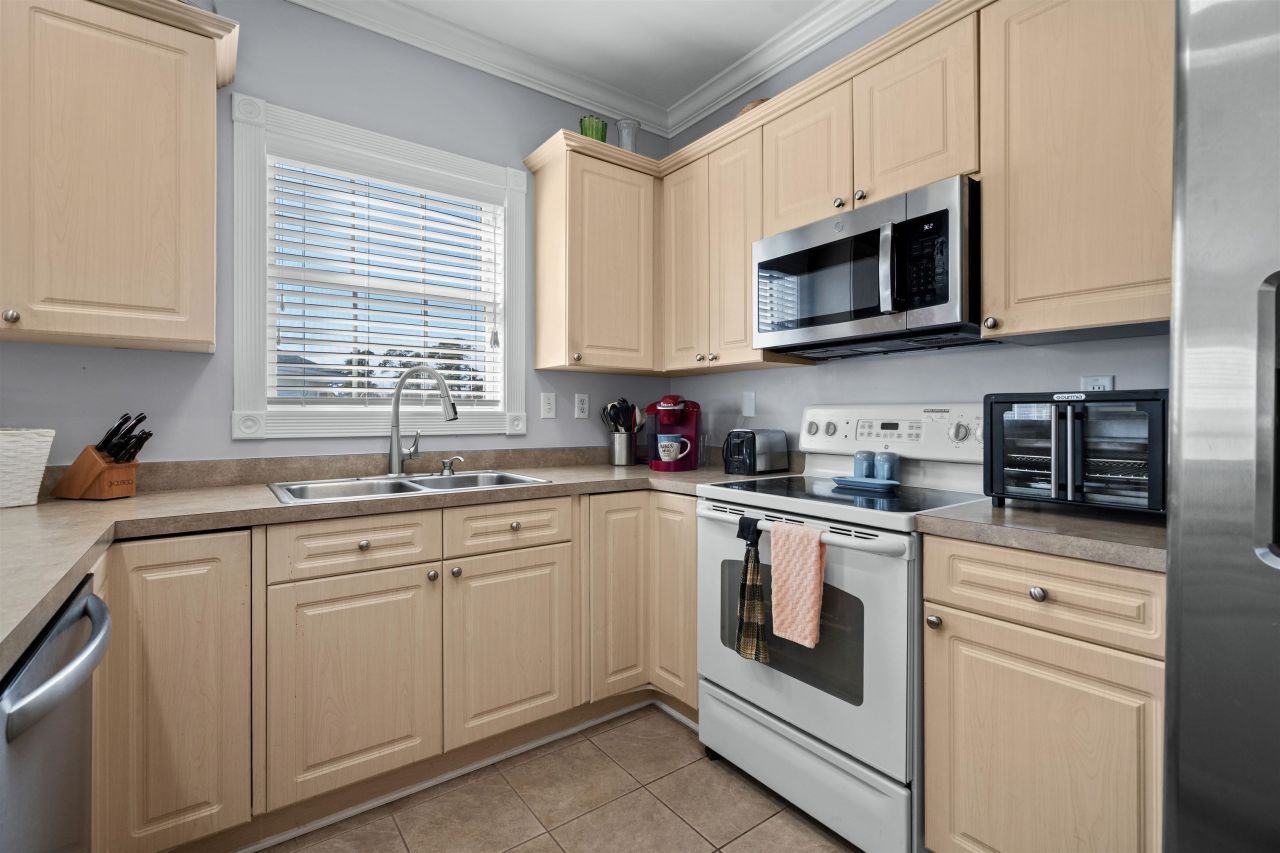 4851 Luster Leaf Circle Photo 5