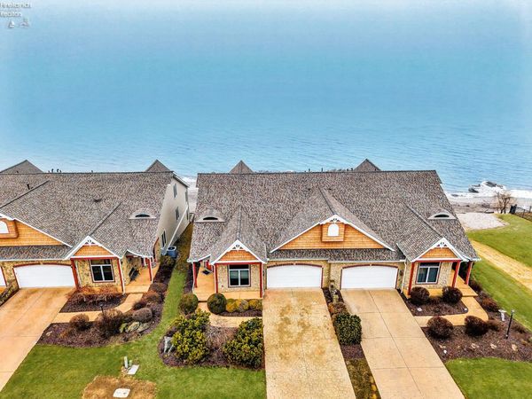 4319 Shore Drive, Lorain, OH 44053