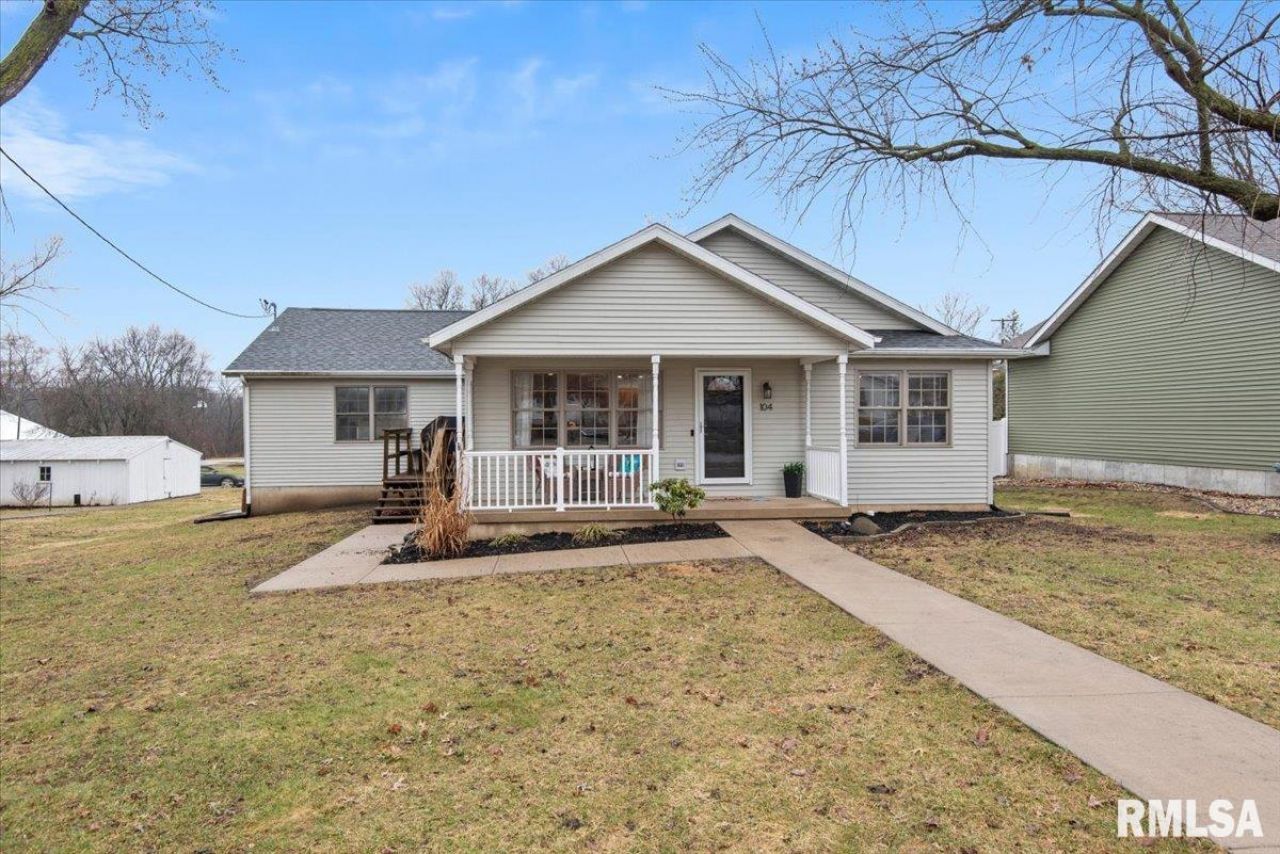 104 Church Street, Pleasant Plains, IL 62677 Main Photo