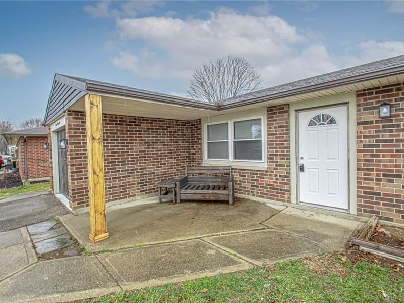 2096 Alabama Drive, Xenia, OH 45385 Photo 2