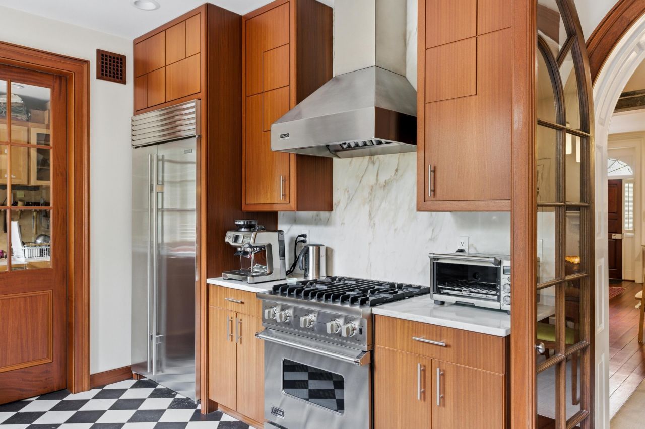 73 Church Street Photo 11