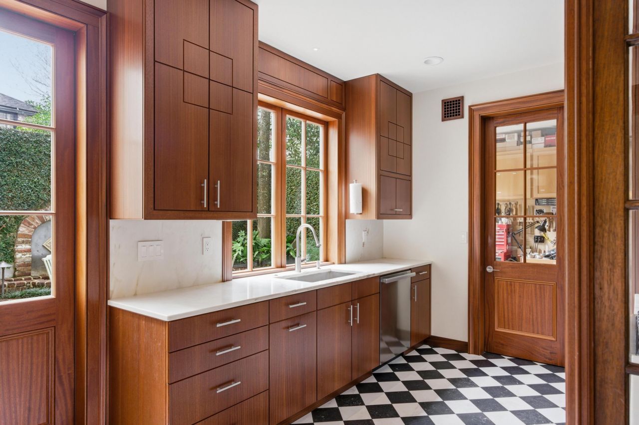 73 Church Street Photo 12