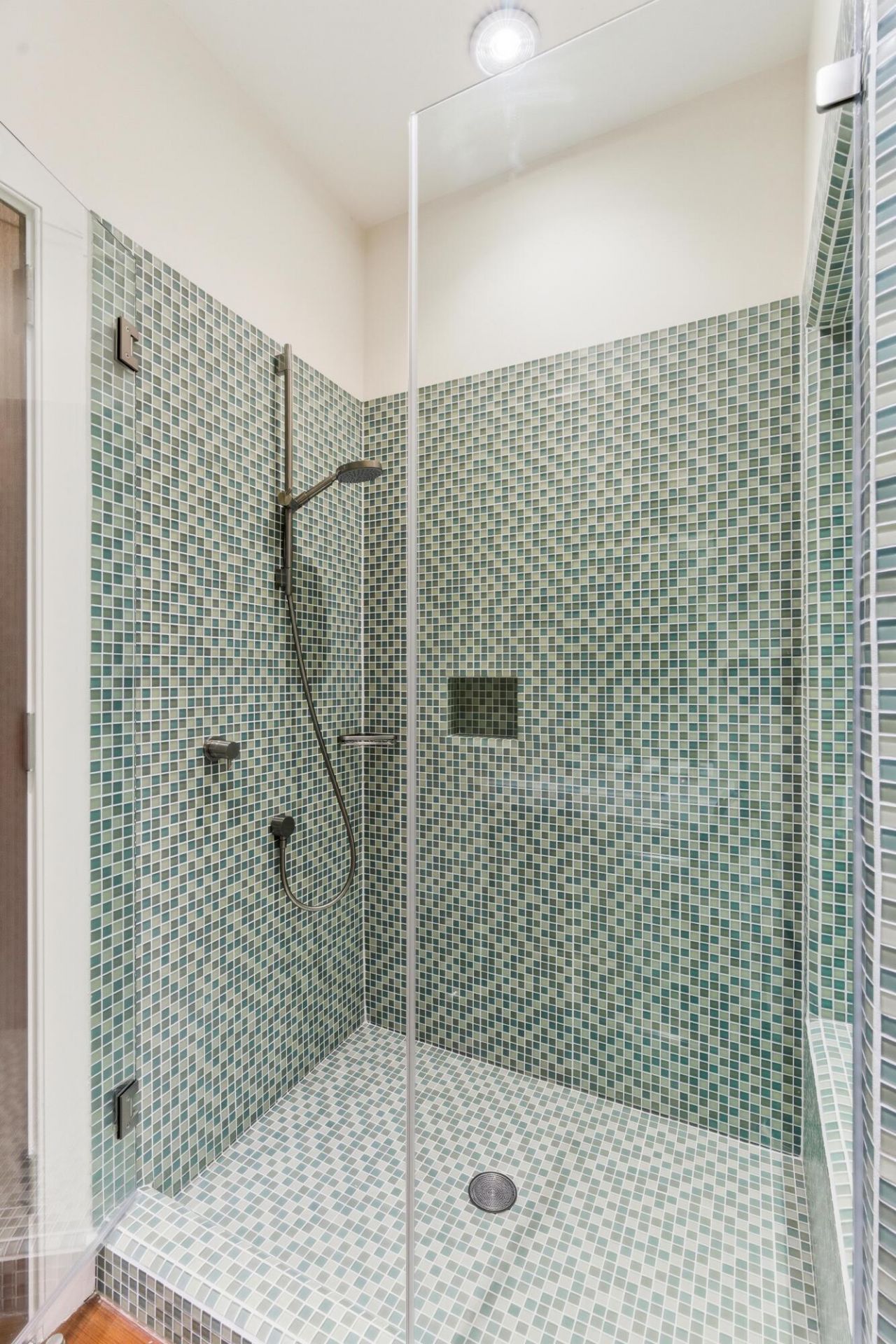 73 Church Street Photo 33