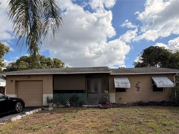304 SW 77th Ave , North Lauderdale, FL 33068
