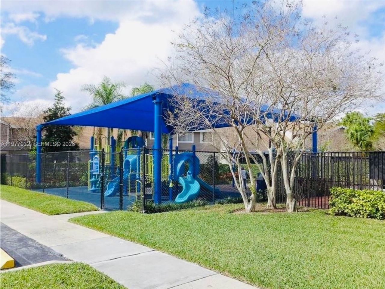 614 Woodgate Cir, Unit C, Sunrise, FL 33326 Photo