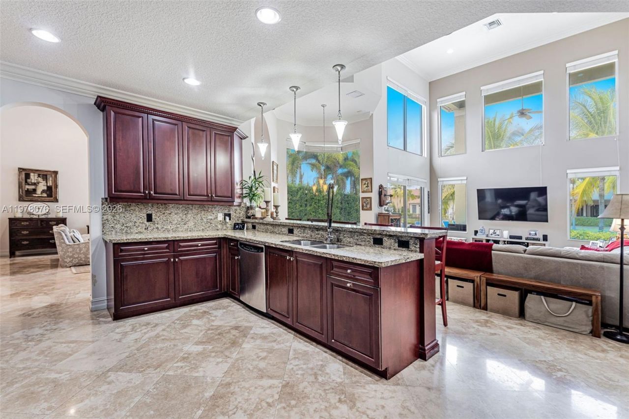 10221 Blue Palm St , Plantation, FL 33324 Photo