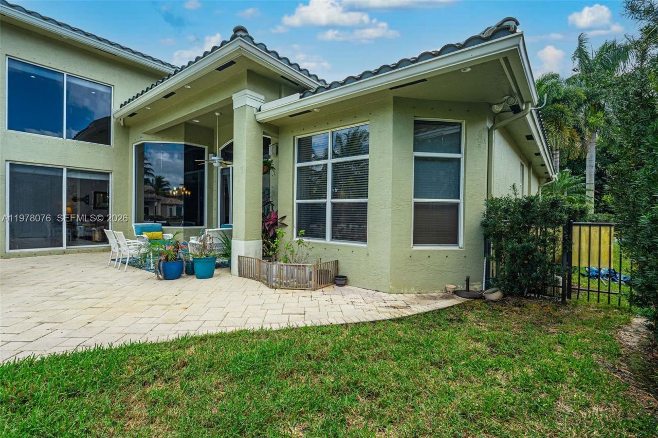 10221 Blue Palm St , Plantation, FL 33324 Photo