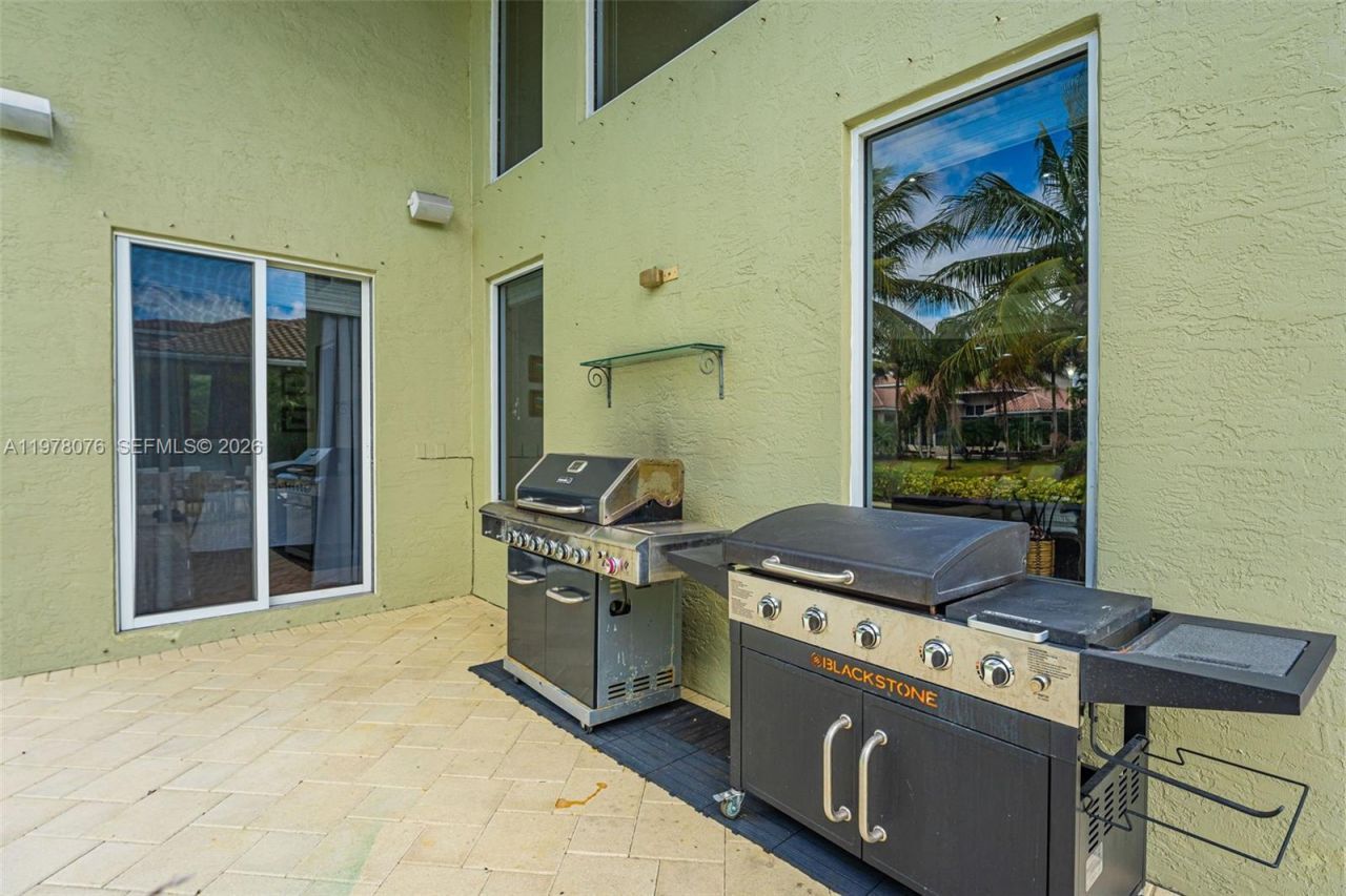 10221 Blue Palm St , Plantation, FL 33324 Photo