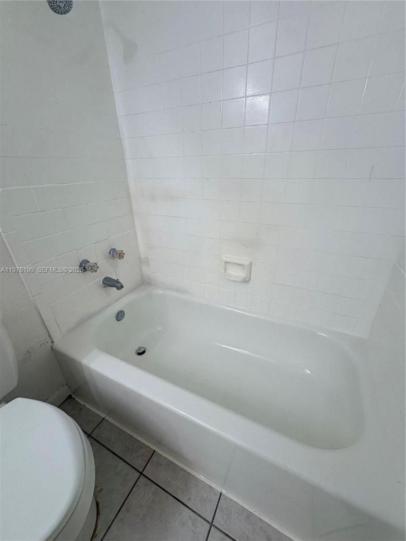 1701 NW 96th Ter, Unit 1E, Pembroke Pines, FL 33024 Photo